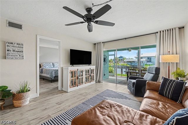2912 Oleander ST B3, St James City, FL 33956