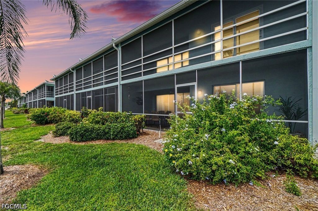 2912 Oleander ST B3, St James City, FL 33956
