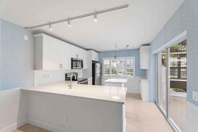 2406 SW Danbury Lane, Palm City, FL 34990