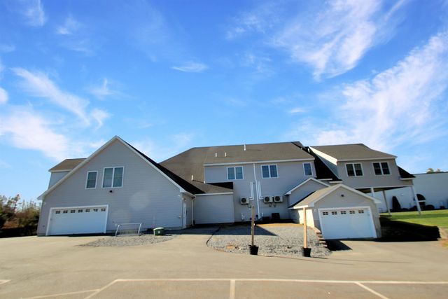 10 Diamond Oaks Blvd Apt 2, Kingston, NH 03848
