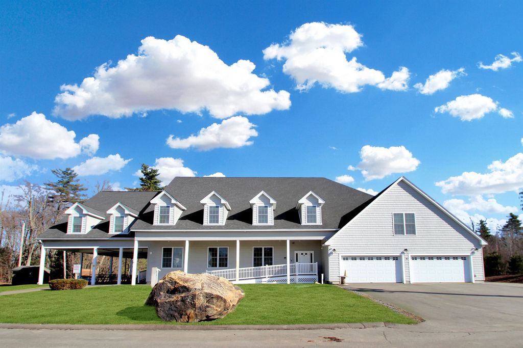 10 Diamond Oaks Blvd Apt 2, Kingston, NH 03848