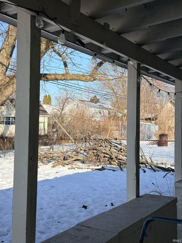 640 S Curry Pike, Bloomington, IN 47403