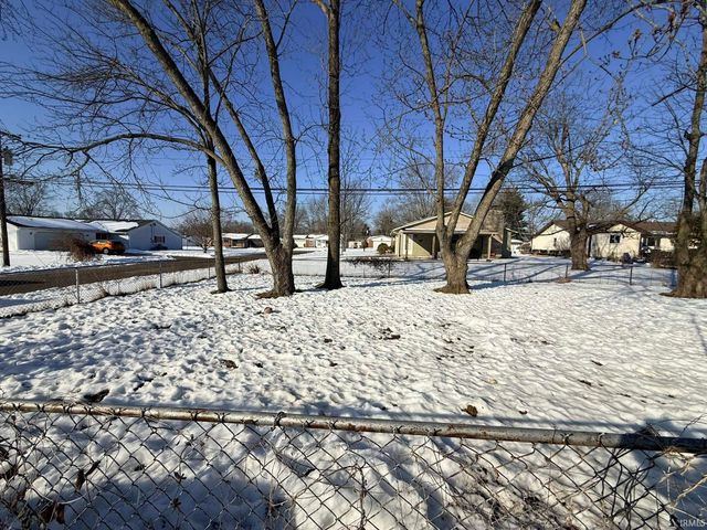 640 S Curry Pike, Bloomington, IN 47403