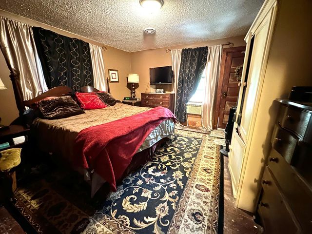 940 251st Street, Jasper, MN 56144