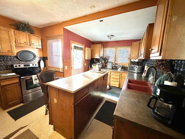 940 251st Street, Jasper, MN 56144