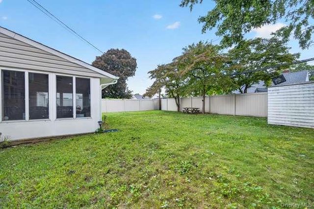 35 Hedge Lane, Westbury, NY 11590