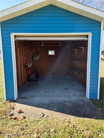 305 Summit Road, Marietta, OH 45750