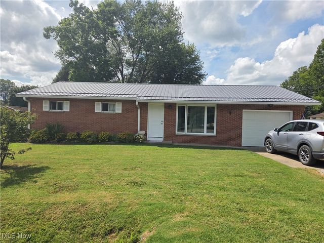 305 Summit Road, Marietta, OH 45750