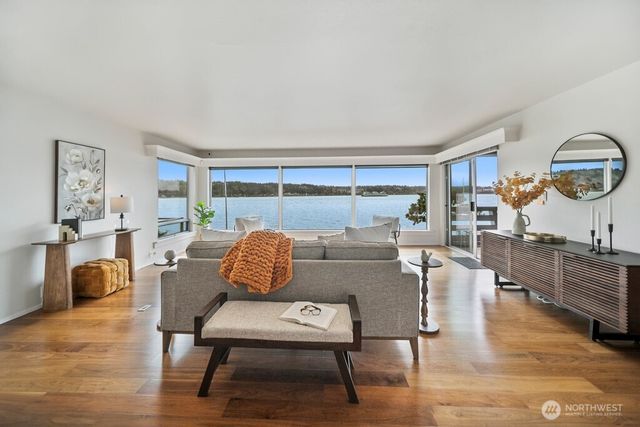 711 Shore Drive, Bremerton, WA 98310