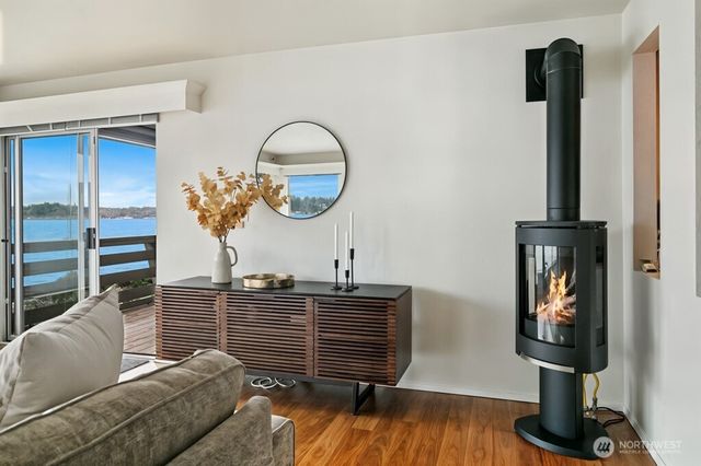 711 Shore Drive, Bremerton, WA 98310