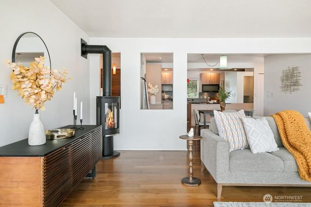 711 Shore Drive, Bremerton, WA 98310