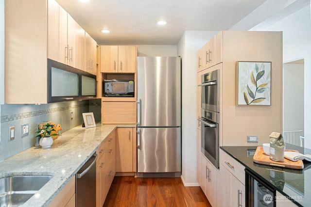 711 Shore Drive, Bremerton, WA 98310