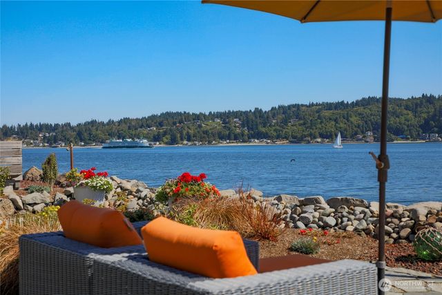 711 Shore Drive, Bremerton, WA 98310