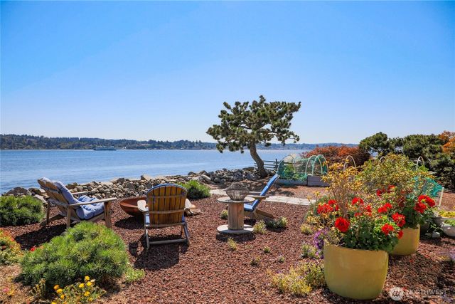 711 Shore Drive, Bremerton, WA 98310