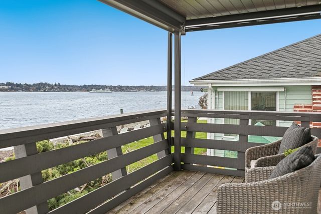 711 Shore Drive, Bremerton, WA 98310