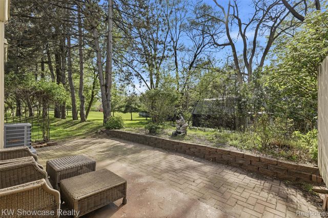 1021 Willowood Court Court, Fenton, MI 48430