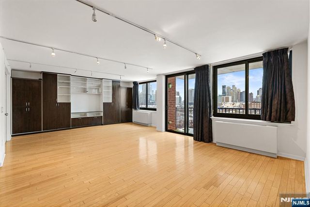 700 Grove Street 9M, Jersey City, NJ 07310