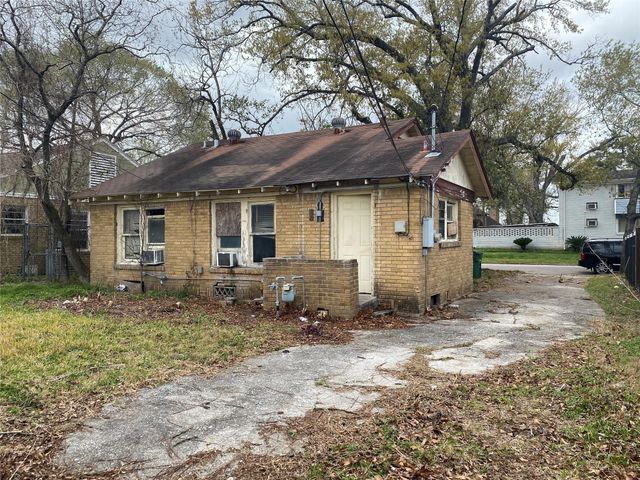 2715 Oakcliff Street, Houston, TX 77023