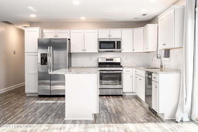 3118 Sunny Ln, Louisville, KY 40205