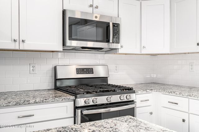 3118 Sunny Ln, Louisville, KY 40205