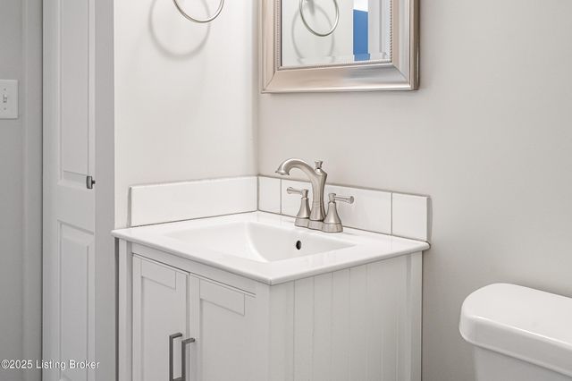 3118 Sunny Ln, Louisville, KY 40205