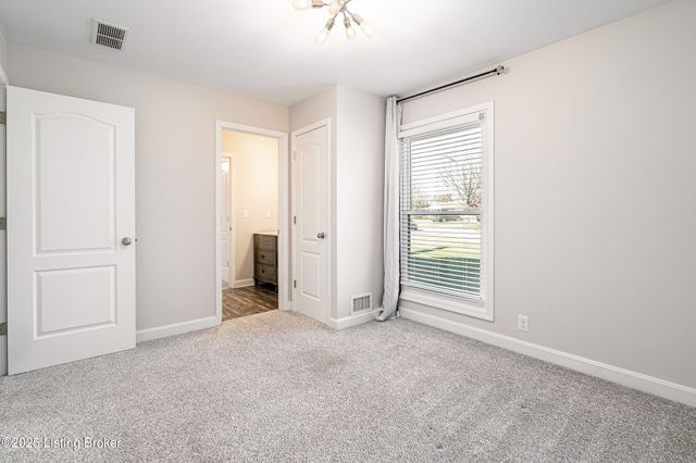 3118 Sunny Ln, Louisville, KY 40205