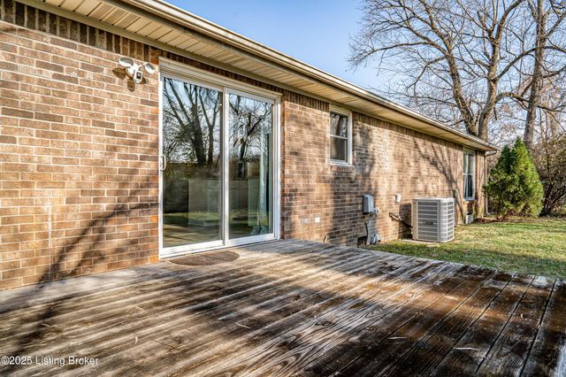 3118 Sunny Ln, Louisville, KY 40205