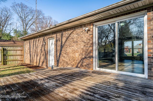 3118 Sunny Ln, Louisville, KY 40205