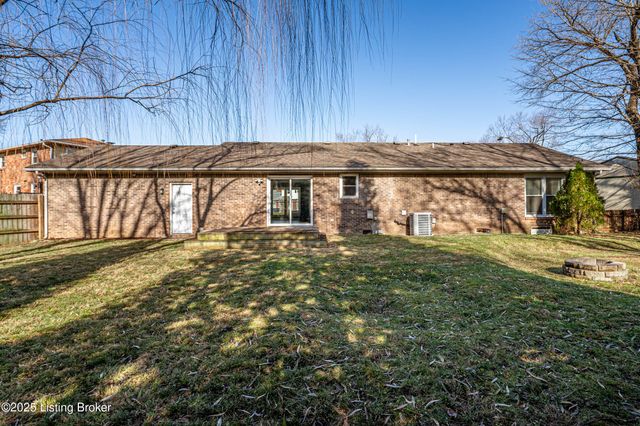 3118 Sunny Ln, Louisville, KY 40205