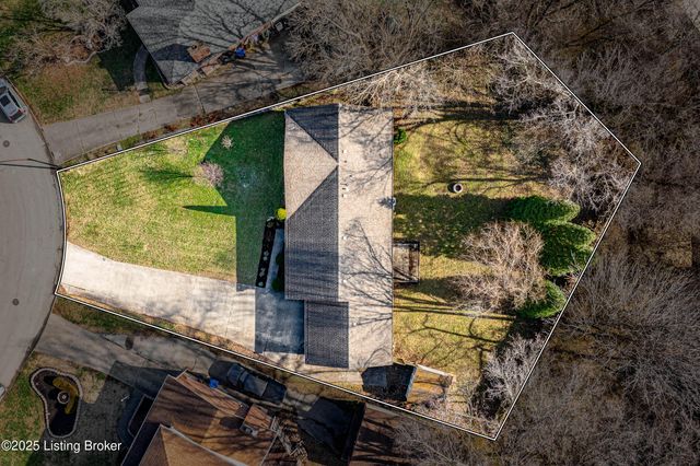 3118 Sunny Ln, Louisville, KY 40205