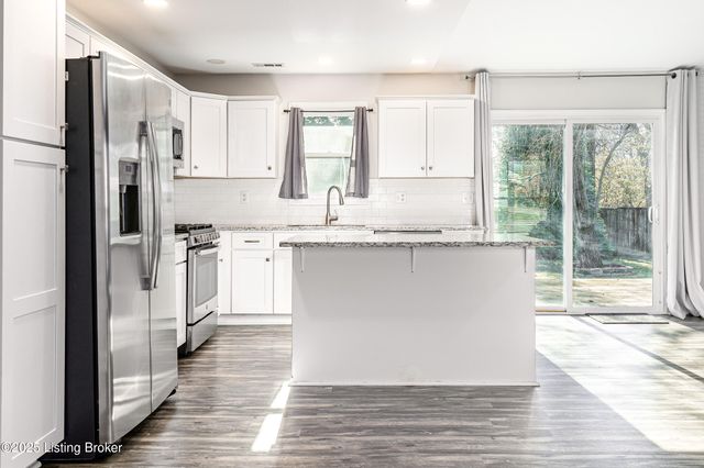 3118 Sunny Ln, Louisville, KY 40205