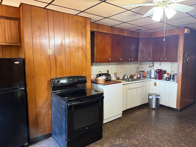 855 Saratoga St, Boston, MA 02128