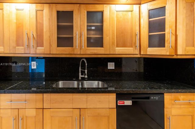 145 SE 25th Rd 1003, Miami, FL 33129