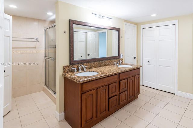 145 SE 25th Rd 1003, Miami, FL 33129