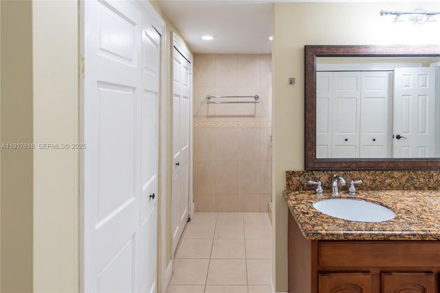 145 SE 25th Rd 1003, Miami, FL 33129