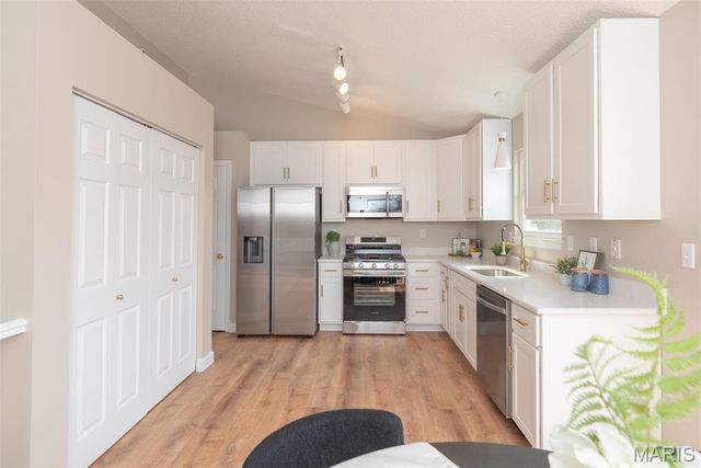 3242 Rosedale Drive, Arnold, MO 63010