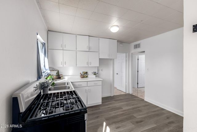 3326 W CULVER Street, Phoenix, AZ 85009