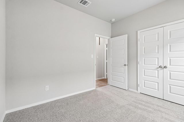 108 Bountiful LN, Elgin, TX 78621