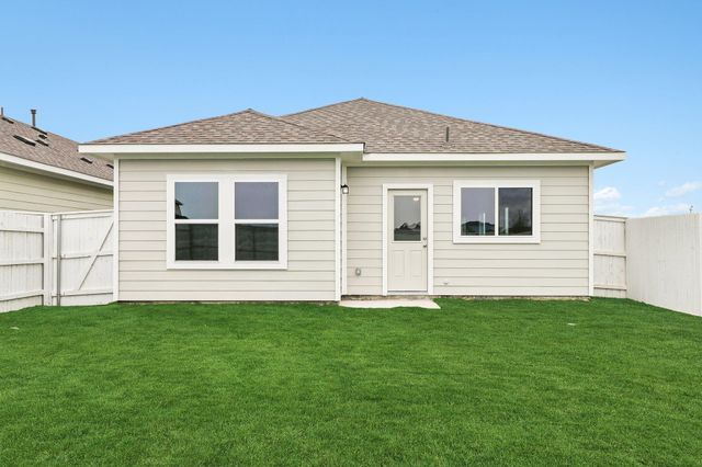 108 Bountiful LN, Elgin, TX 78621
