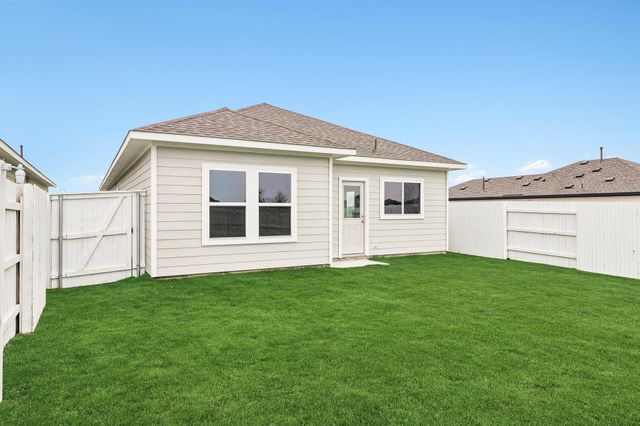 108 Bountiful LN, Elgin, TX 78621