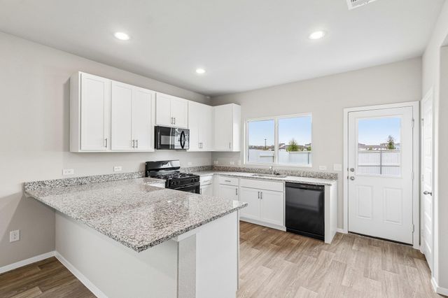 108 Bountiful LN, Elgin, TX 78621
