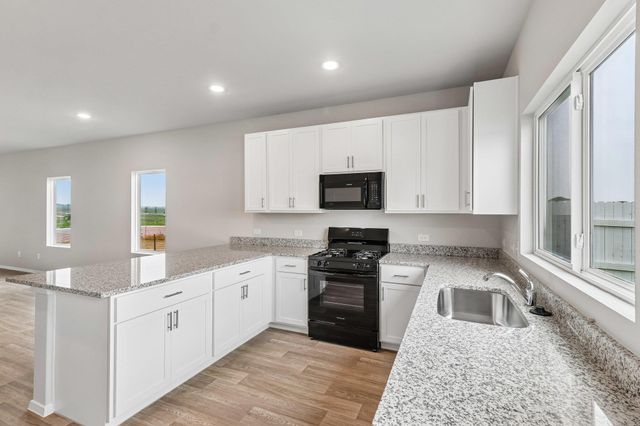 108 Bountiful LN, Elgin, TX 78621