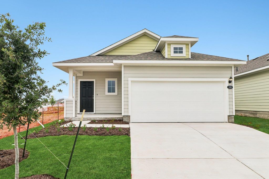 108 Bountiful LN, Elgin, TX 78621