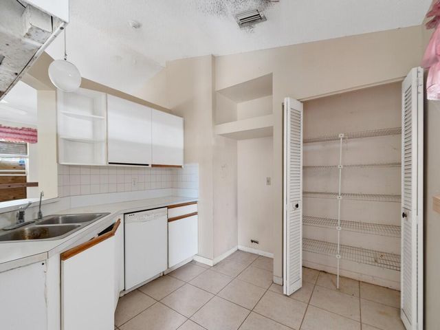 188 SW Milburn Circle, Port St. Lucie, Port St Lucie, FL 34953