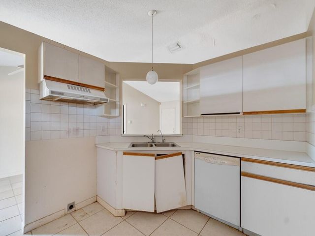 188 SW Milburn Circle, Port St. Lucie, Port St Lucie, FL 34953