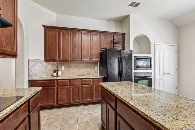 24806 Cloudy Crk, San Antonio, TX 78255