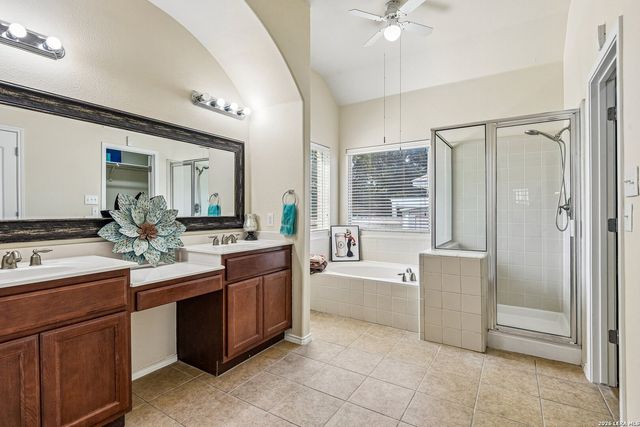 24806 Cloudy Crk, San Antonio, TX 78255