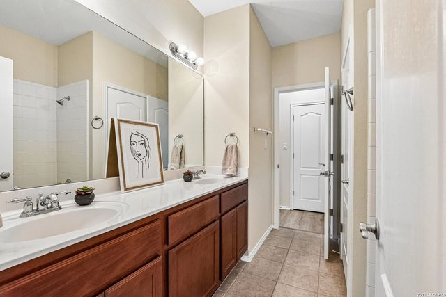 24806 Cloudy Crk, San Antonio, TX 78255