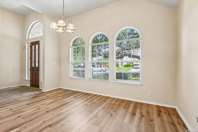 24806 Cloudy Crk, San Antonio, TX 78255