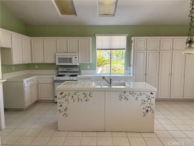 40614 Calle Galacia, Murrieta, CA 92562